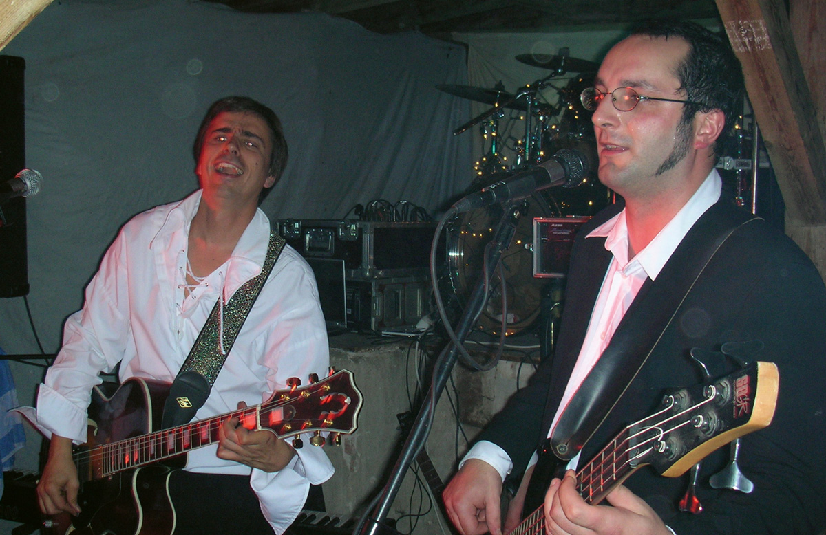 Die Rock’n‘Roll Band King Creole hatte am 20.11.2012 auf der Bodenparty in Dresden um 21 uhr einen auftritt.