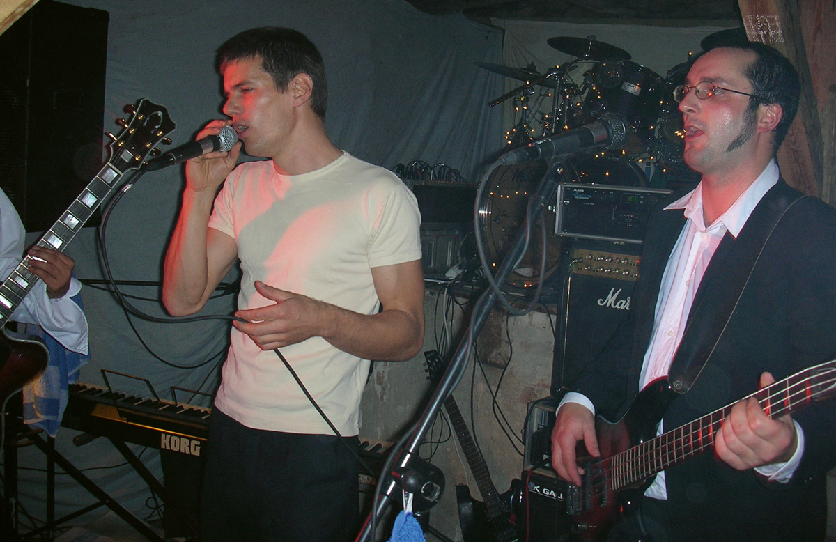 Die Rock’n‘Roll Band King Creole hatte am 20.11.2012 auf der Bodenparty in Dresden um 21 Uhr einen auftritt.