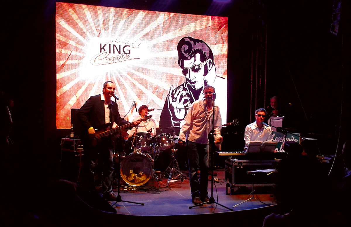 Die Rock’n‘Roll Band King Creole hatte beim Elbhangfest, in Loschwitz einen auftritt, welcher am 27.06.2015 statt fand, und vom Elbhangfest e.V. veranstaltet wurde.