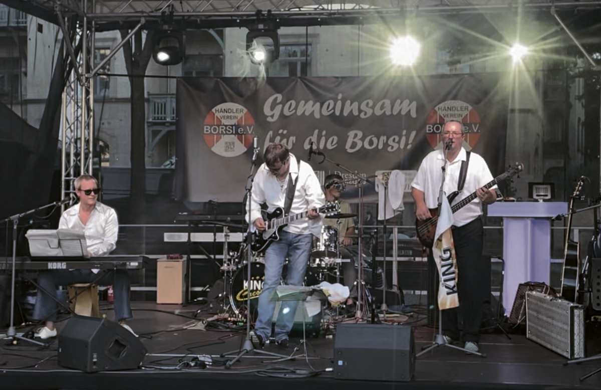 Die Band King Creole spielte am 10.08.2024 beim Stadtteilfest in Striesen auf der Bühne – Borsbergstraße, um 17:30 Uhr Rock’n’Roll Musik.