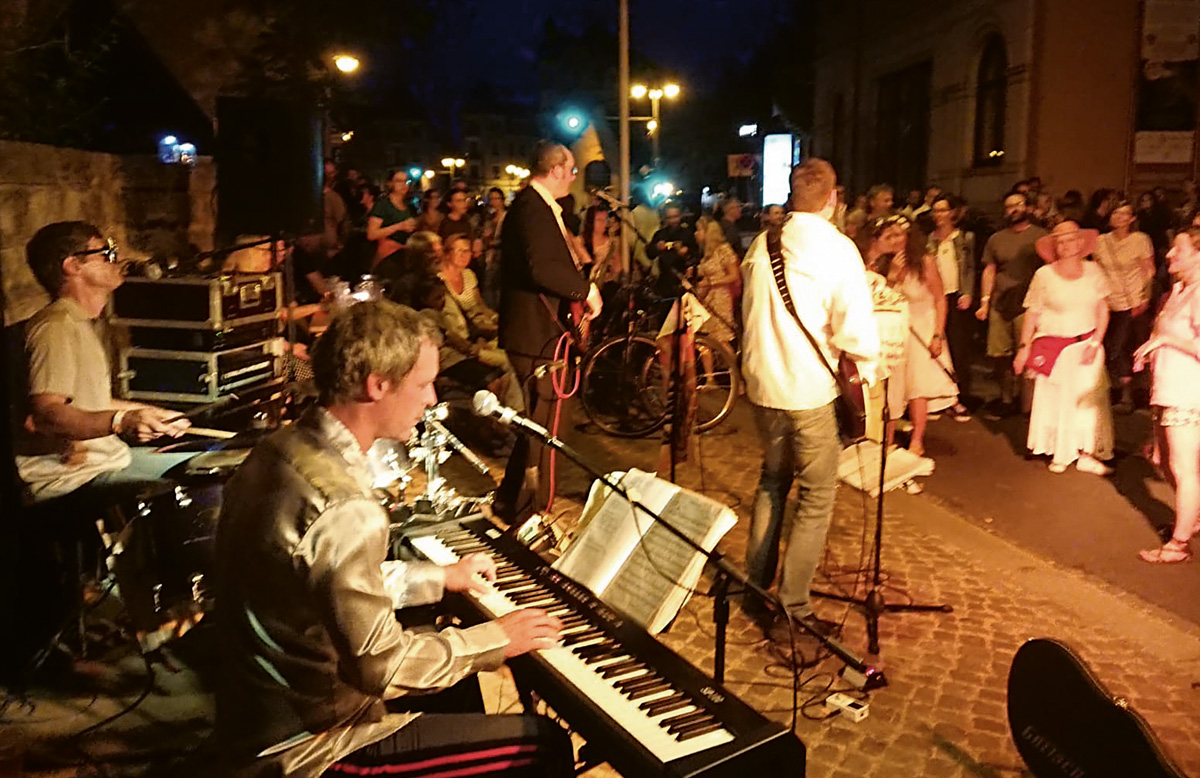 King Creole spiel zu 30. Elbhangfest Rock ’n’ Roll auf der Straße