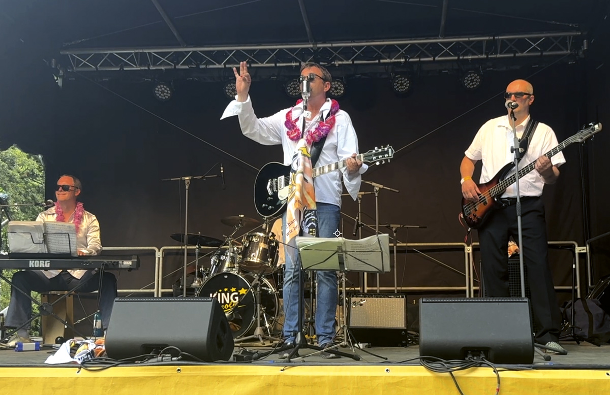 Die Rock’n‘Roll Band King Creole hatte beim Elbhangfest, auf der Festbühne im Albertpark in Loschwitz einen Auftritt.
